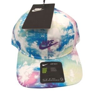 NWT NIKE BABY CURVED BRIM BASEBALL ADJUSTABLE HAT VIOLET SHOCK 12-24M